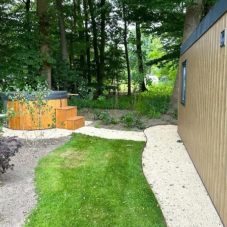 Luxurious With Hot Tub - Fantastic Location * Wenum