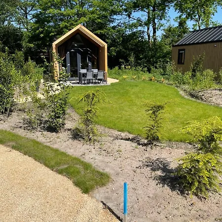 Luxurious With Hot Tub - Fantastic Location 度假居