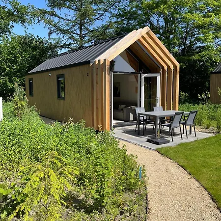Luxurious With Hot Tub - Fantastic Location * Wenum